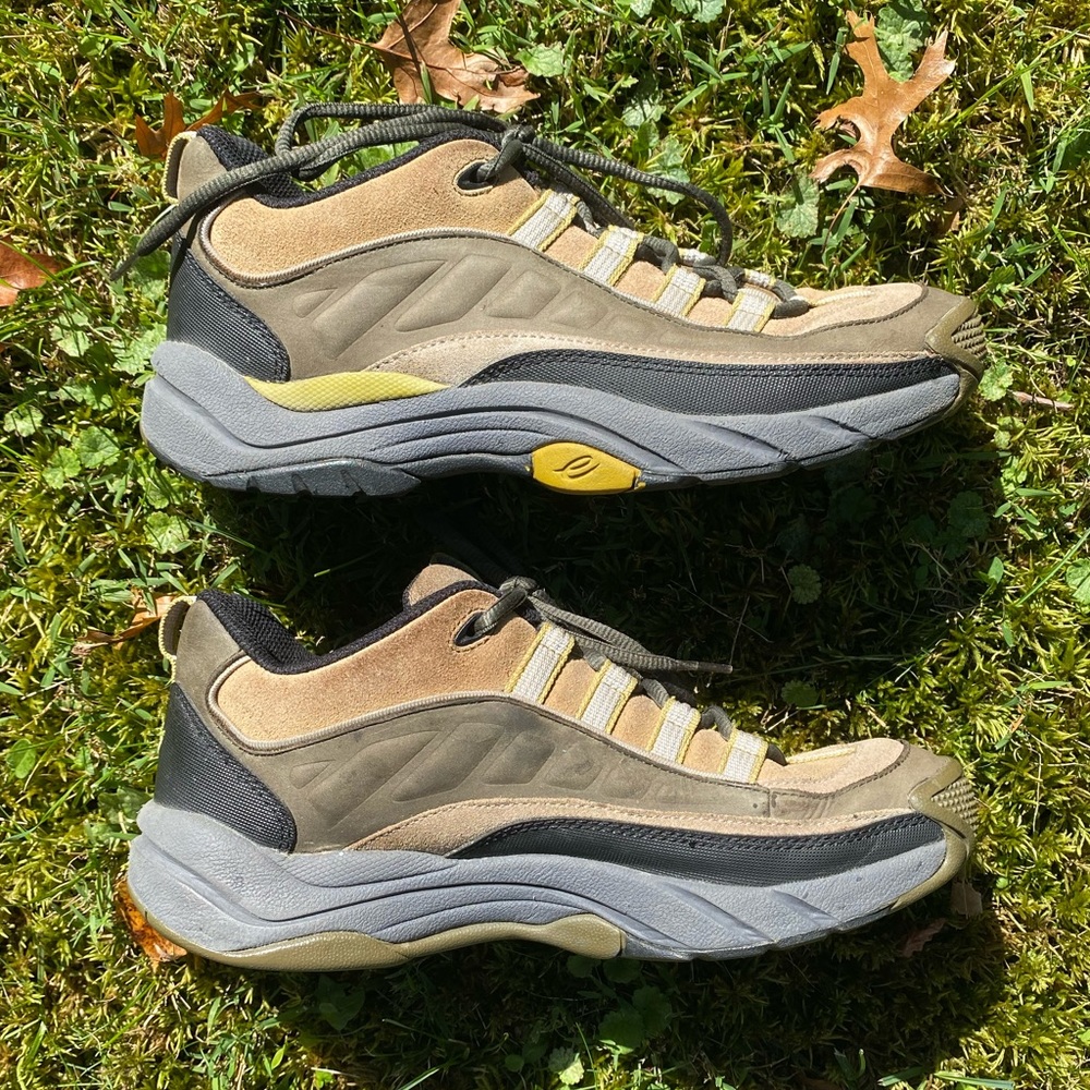 Easy Spirit Anti-Gravity Athletic Shoes